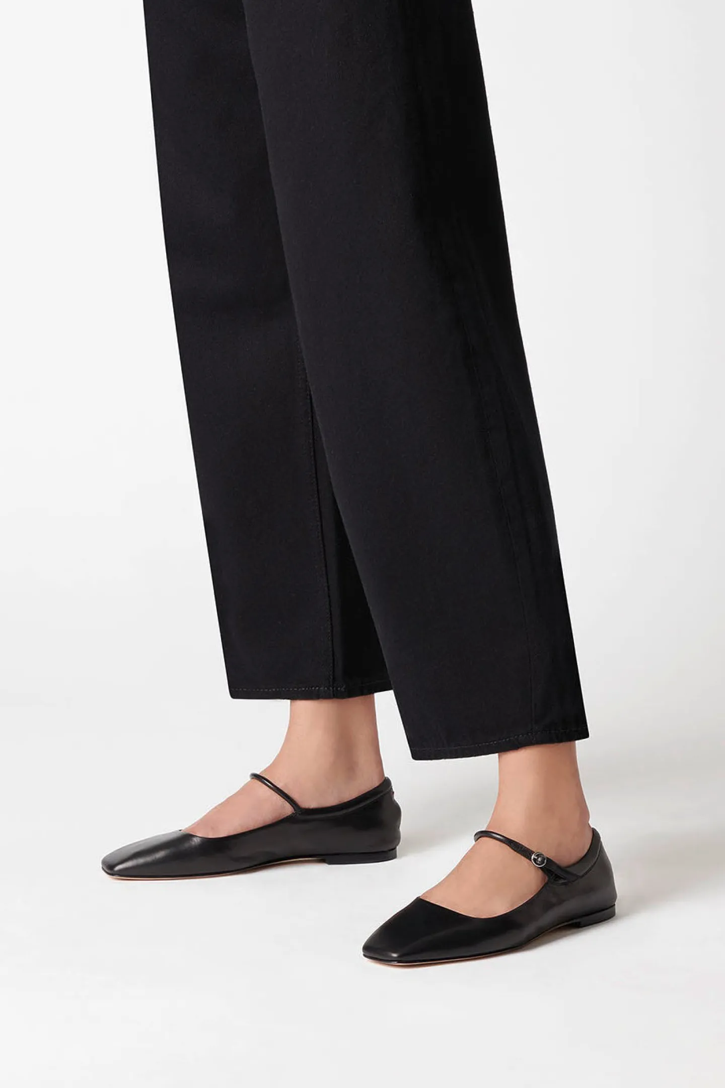 ballerinas_uma_in_schwarz_1.webp aeyde Loafer & Ballerinas<Ballerinas Uma in Schwarz