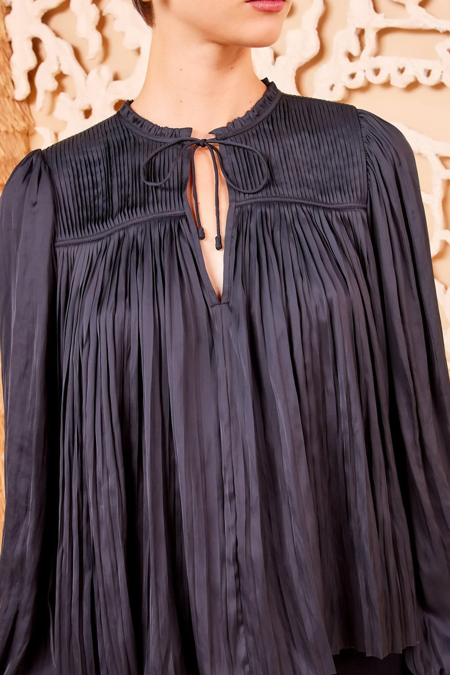 bluse_freja_in_noir_3.webp Ulla Johnson Blusen & Tops<Bluse Freja in Noir