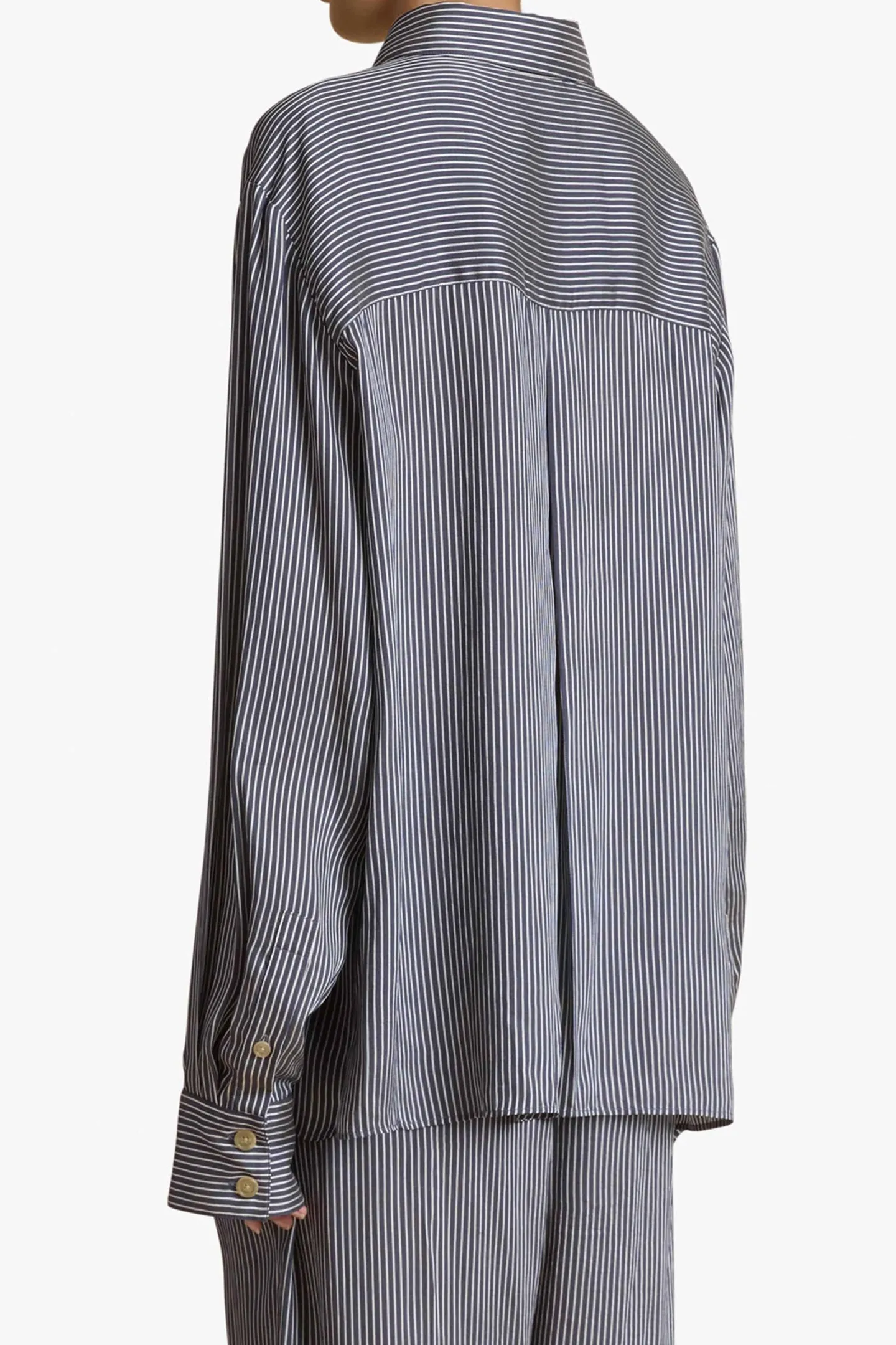 bluse_yatty_in_navywei_3.webp Khaite Blusen & Tops<Bluse Yatty in Navy/Weiß