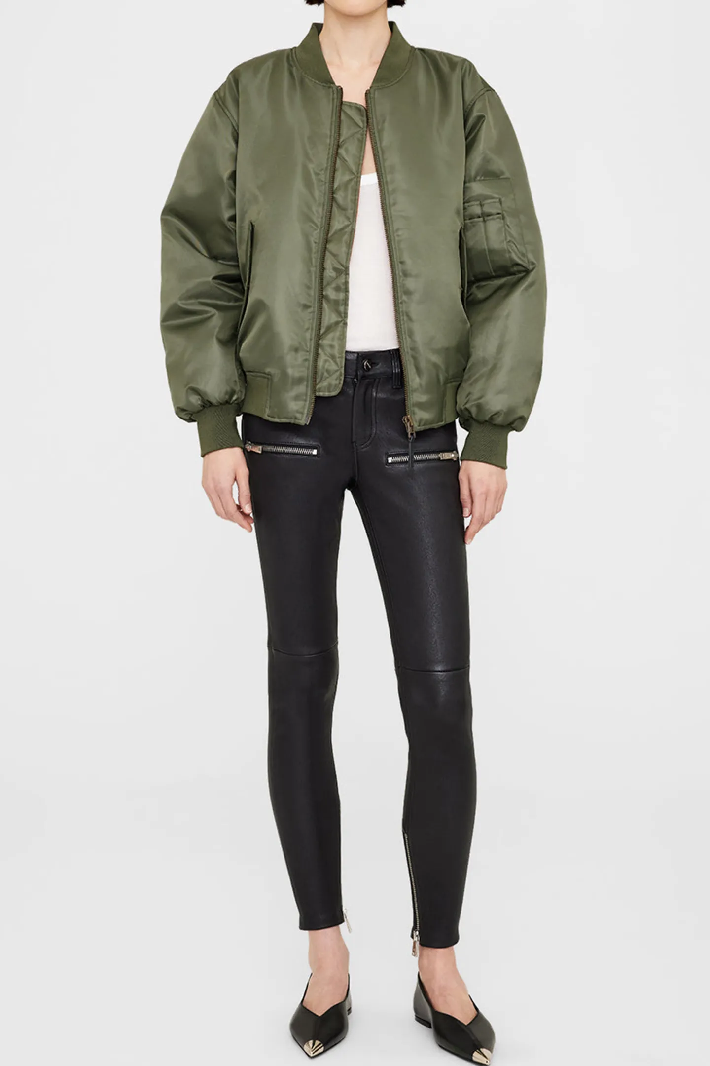 bomberjacke_leon_in_army__1.webp Anine Bing Jacken & Westen<Bomberjacke Leon in Army Green