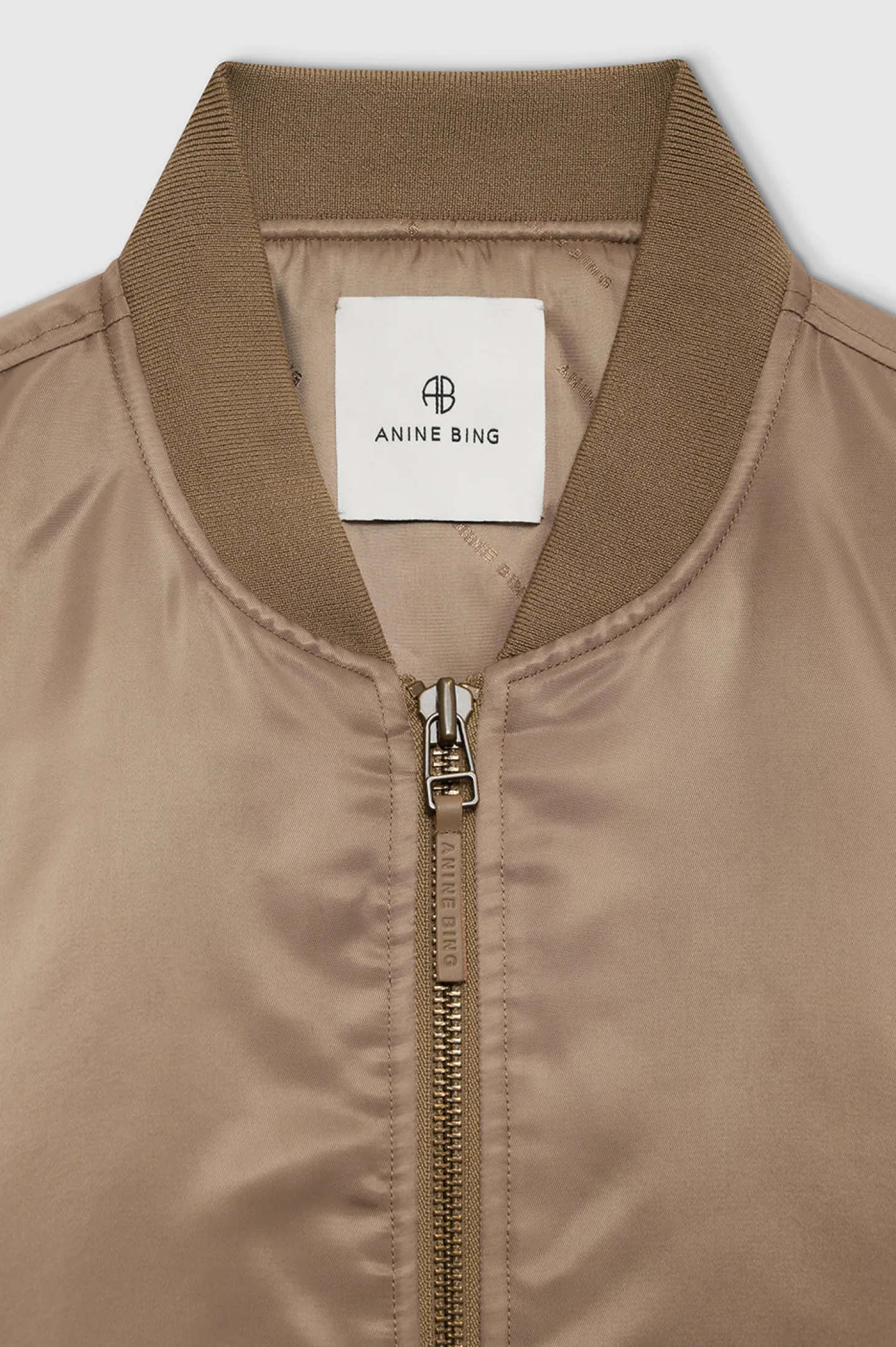 bomberjacke_leon_in_sepia_3.webp Anine Bing Jacken & Westen<Bomberjacke Leon in Sepia