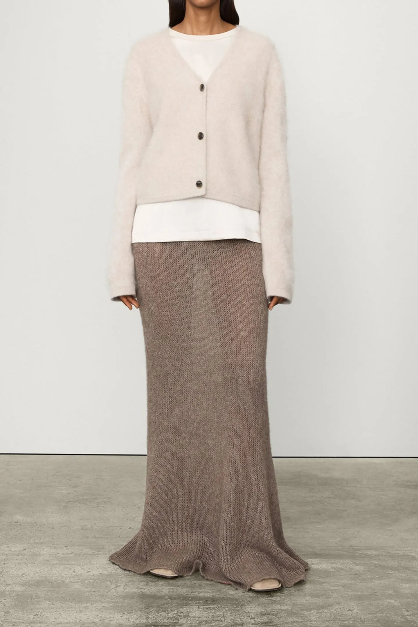cardigan_filippa_in_sand__1.webp Lisa Yang Strickjacken<Cardigan Filippa in Sand Brushed