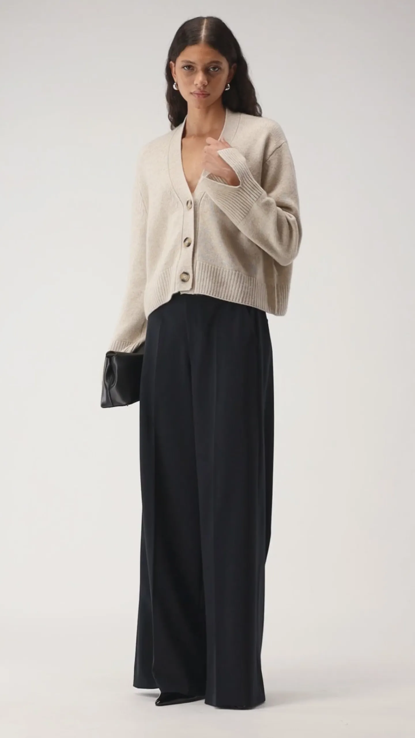 cardigan_paix_in_beige_4.webp Ladneri Strickjacken<Cardigan Paix in Beige