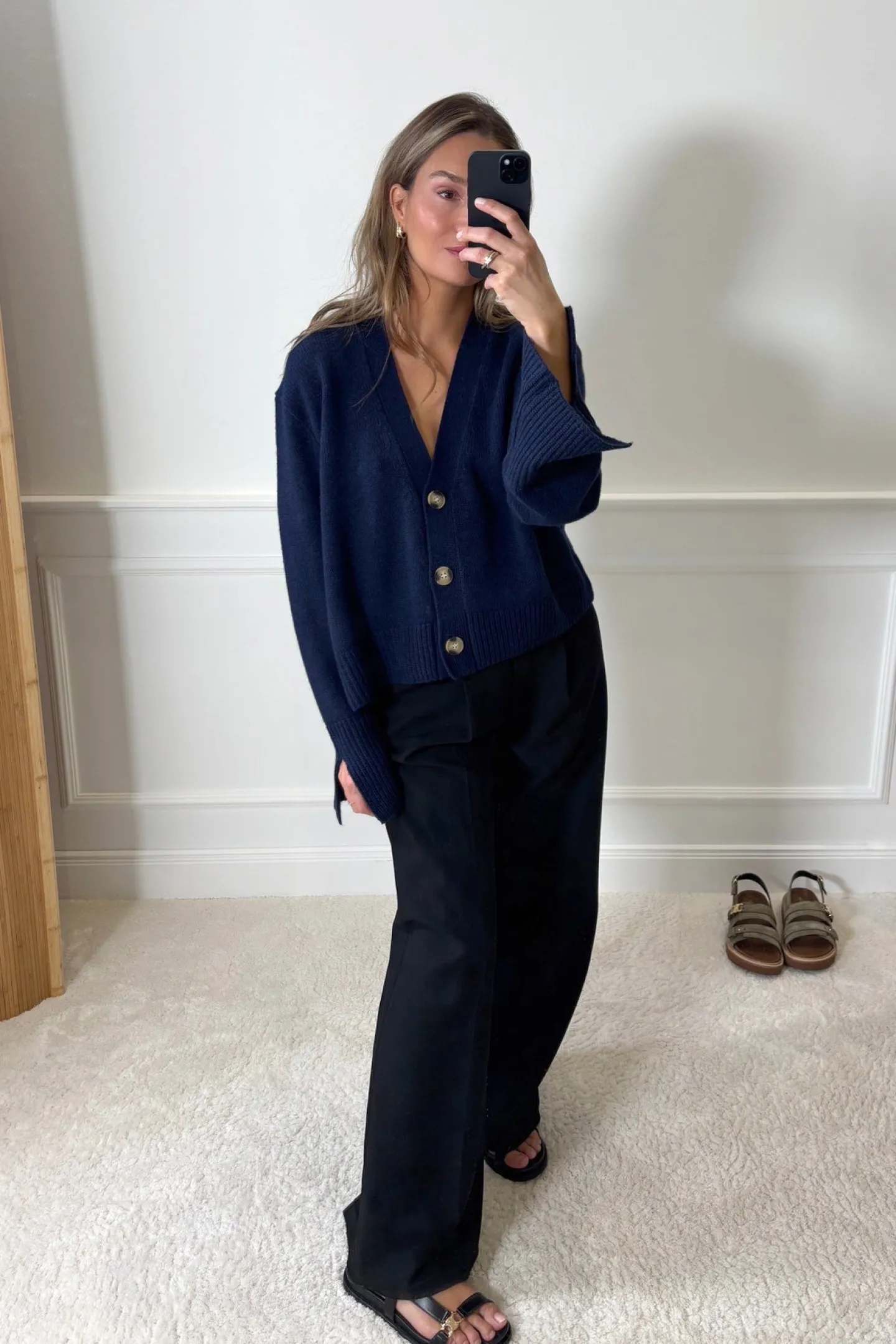 cardigan_paix_in_dark_nav_4.webp Ladneri Strickjacken<Cardigan Paix in Dark Navy