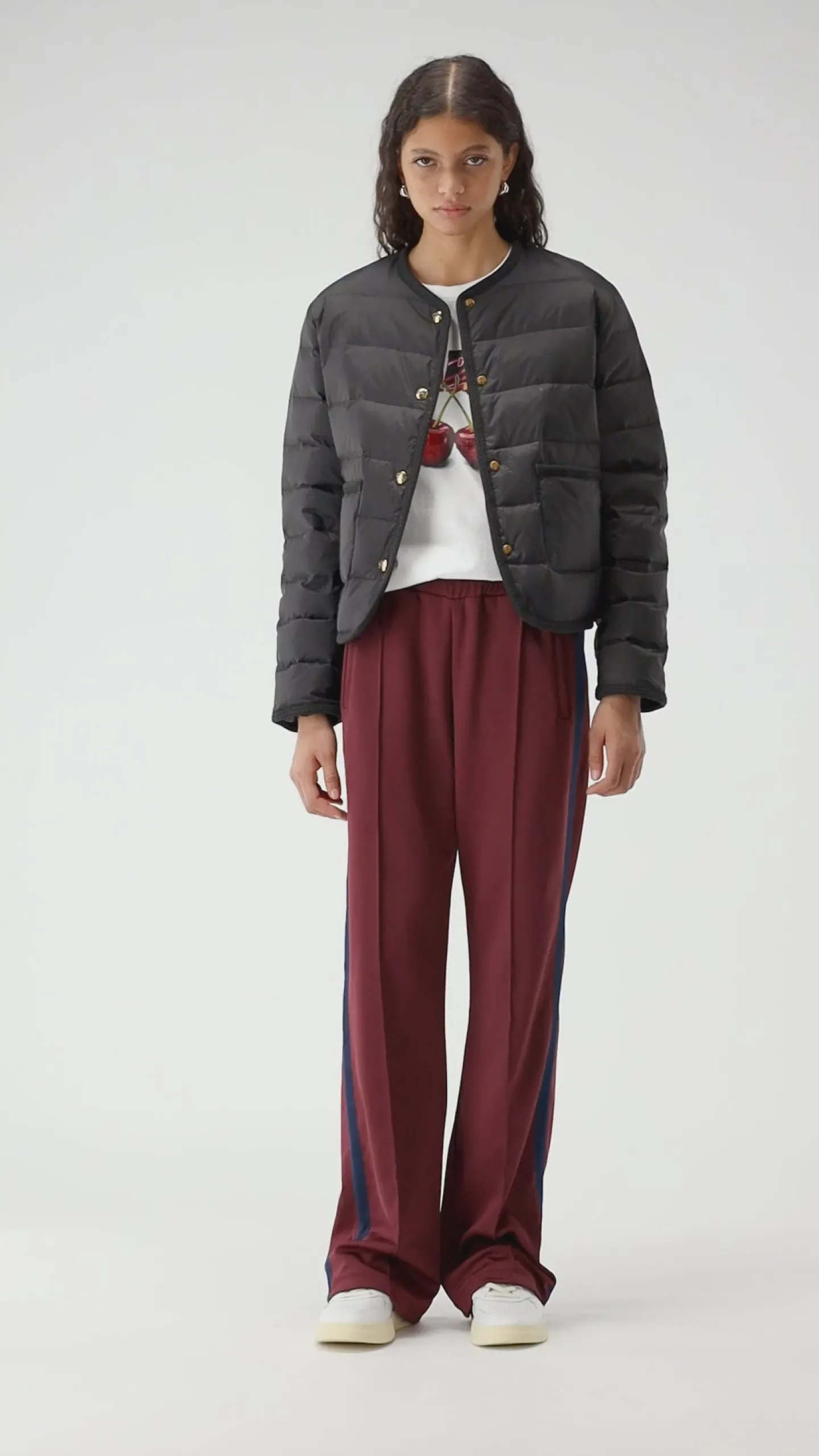 daunenjacke_le_cannet_in__4.webp Ladneri Jacken & Westen<Daunenjacke Le Cannet in Schwarz