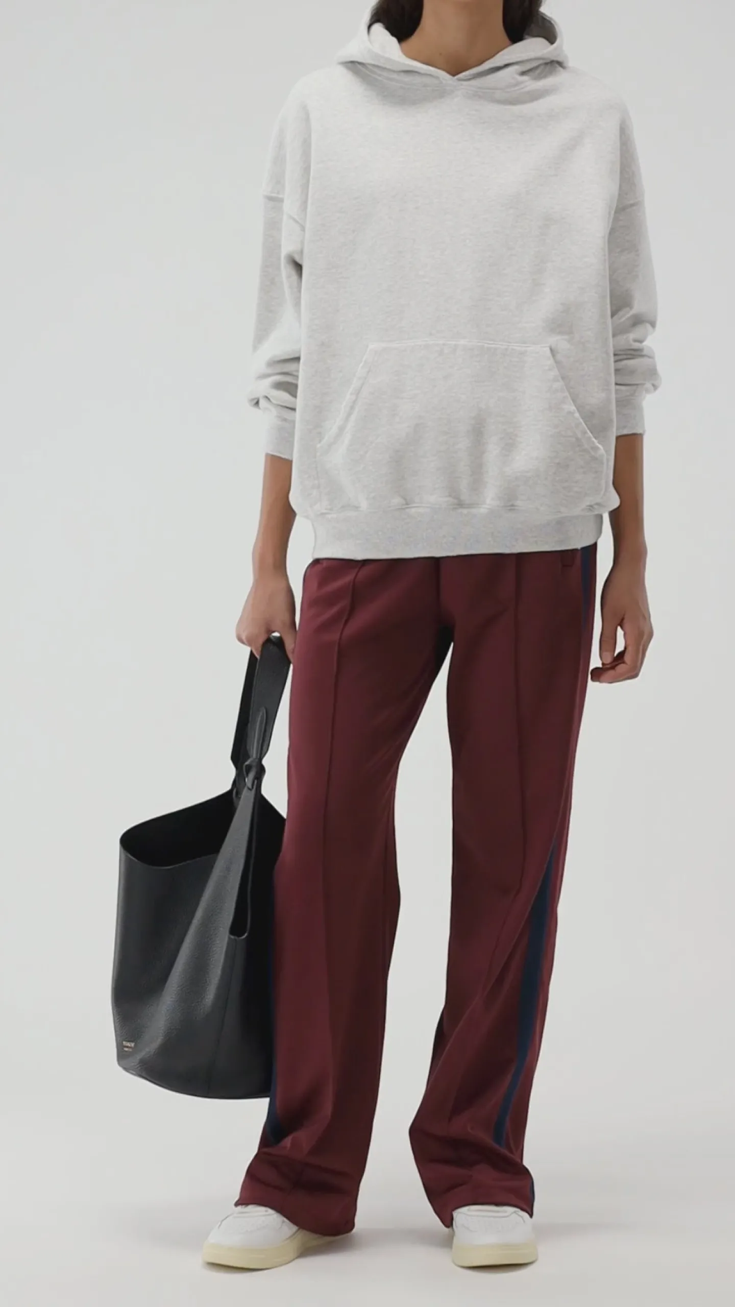 hoodie_clichy_in_grey_mel_4.webp Ladneri Hoodies & Sweatshirts<Hoodie Clichy in Grey Melange