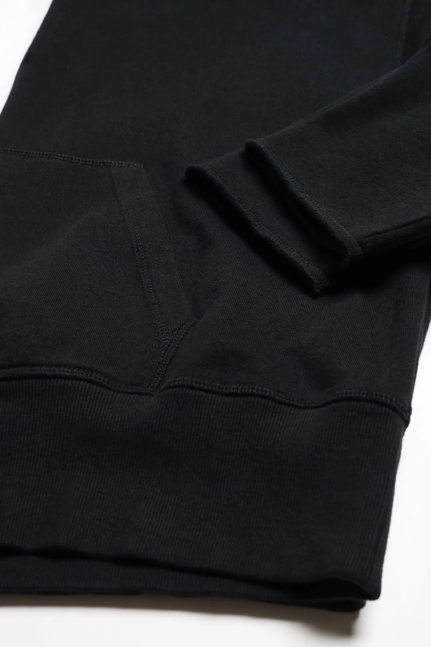 hoodie_epic_in_schwarz_8.webp Ladneri Hoodies & Sweatshirts<Hoodie Epic in Schwarz