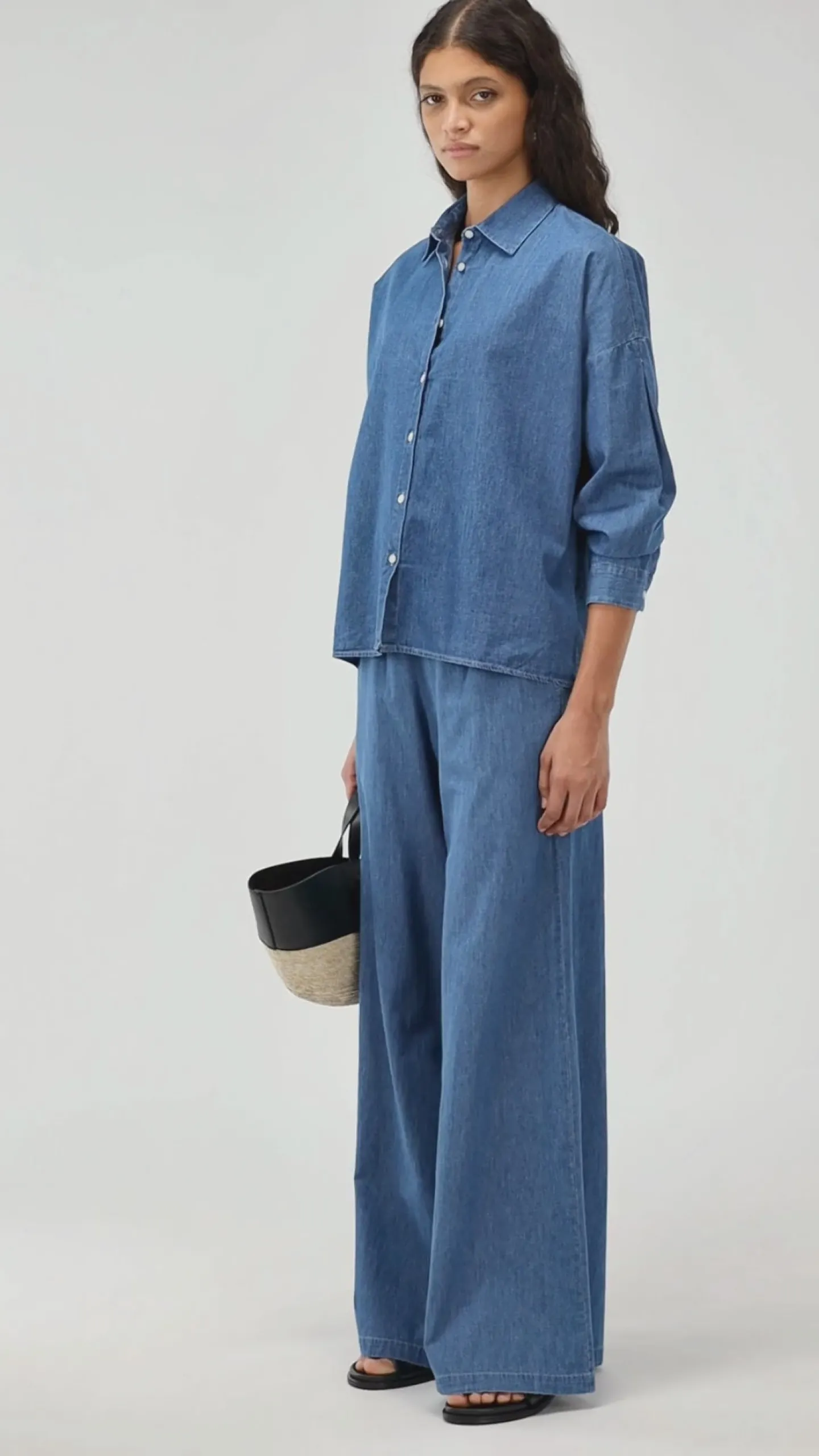 hose_bondy_in_denim_blue_4.webp Ladneri Hosen & Jumpsuits<Hose Bondy in Denim Blue