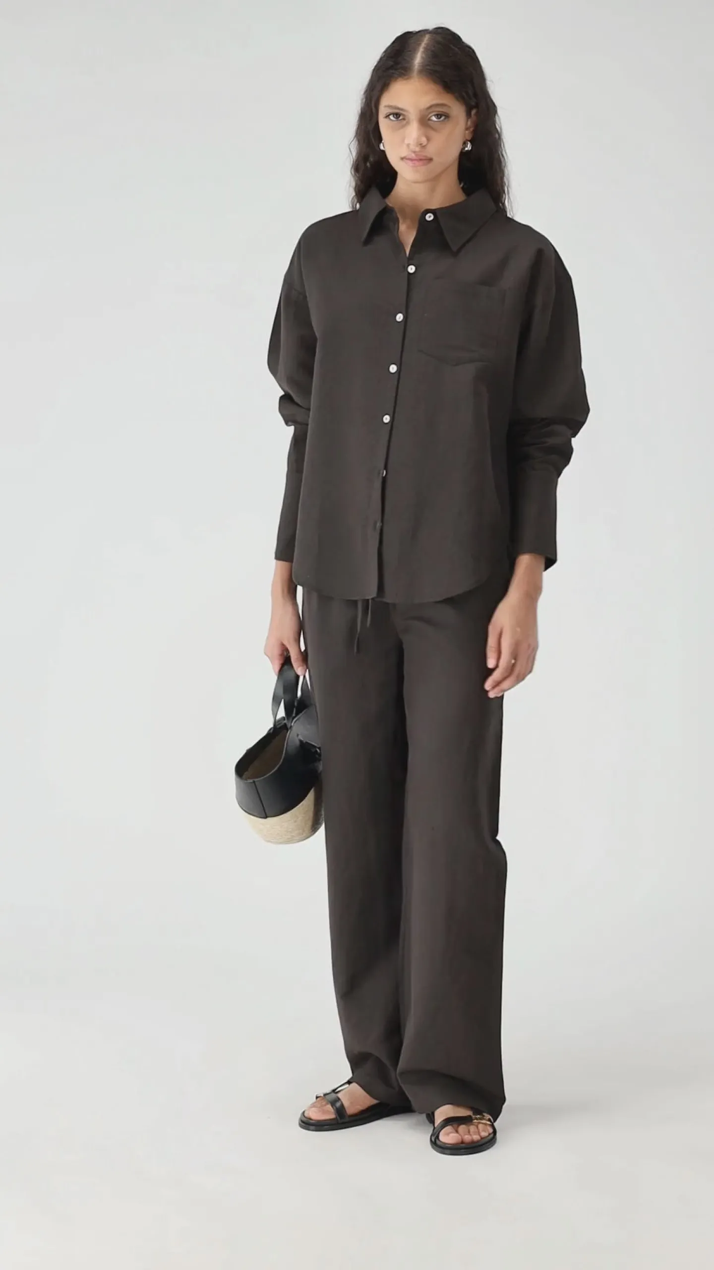 hose_chambord_in_caviar_4.webp Ladneri Hosen & Jumpsuits<Hose Chambord in Caviar