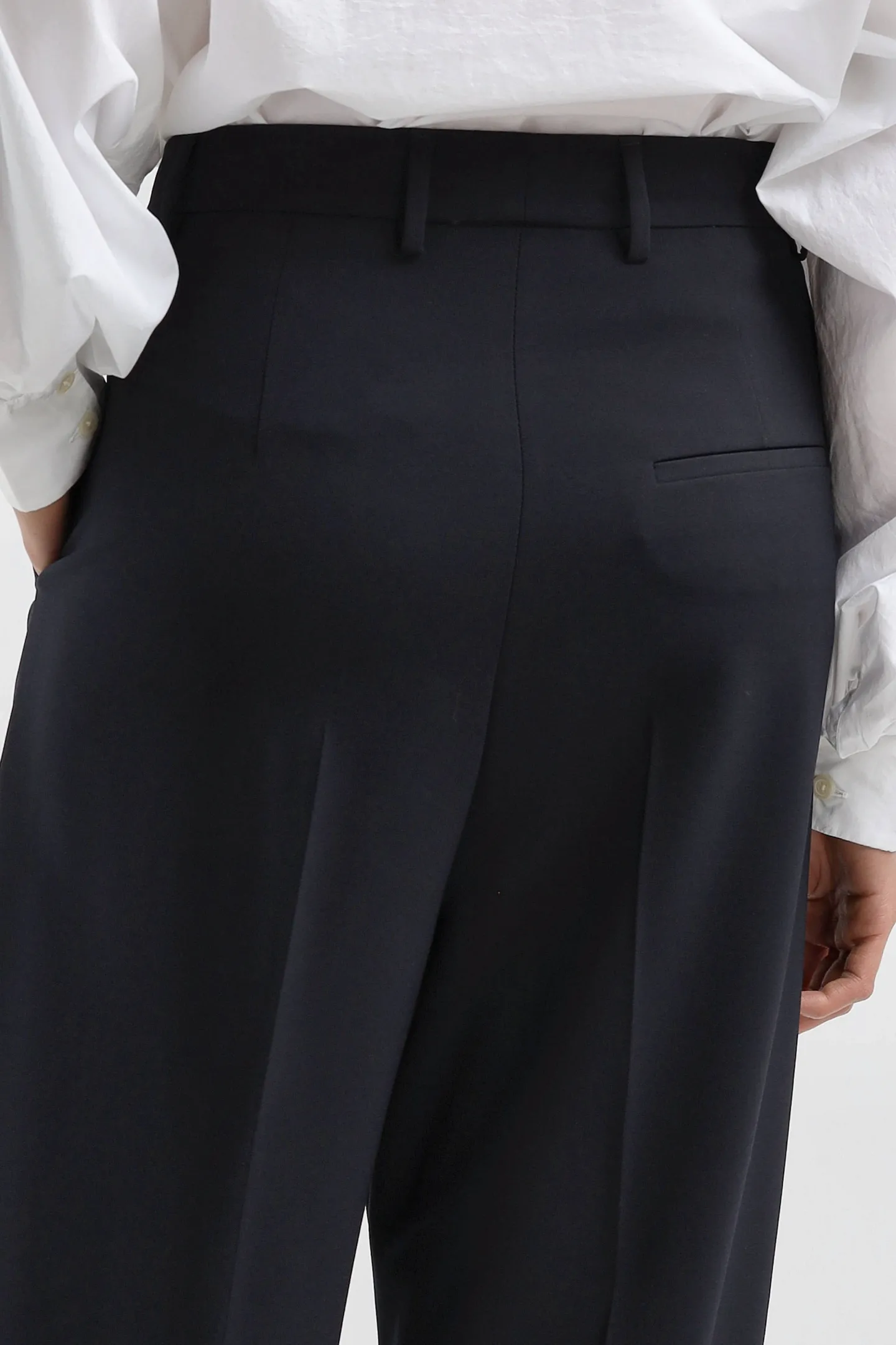 hose_noa_fluid_in_marine_3.webp Rossi Hosen & Jumpsuits<Hose Noa Fluid in Marine