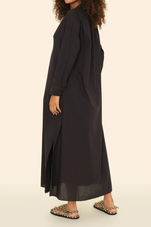 Xírena Kleider<Kleid Boden in Schwarz