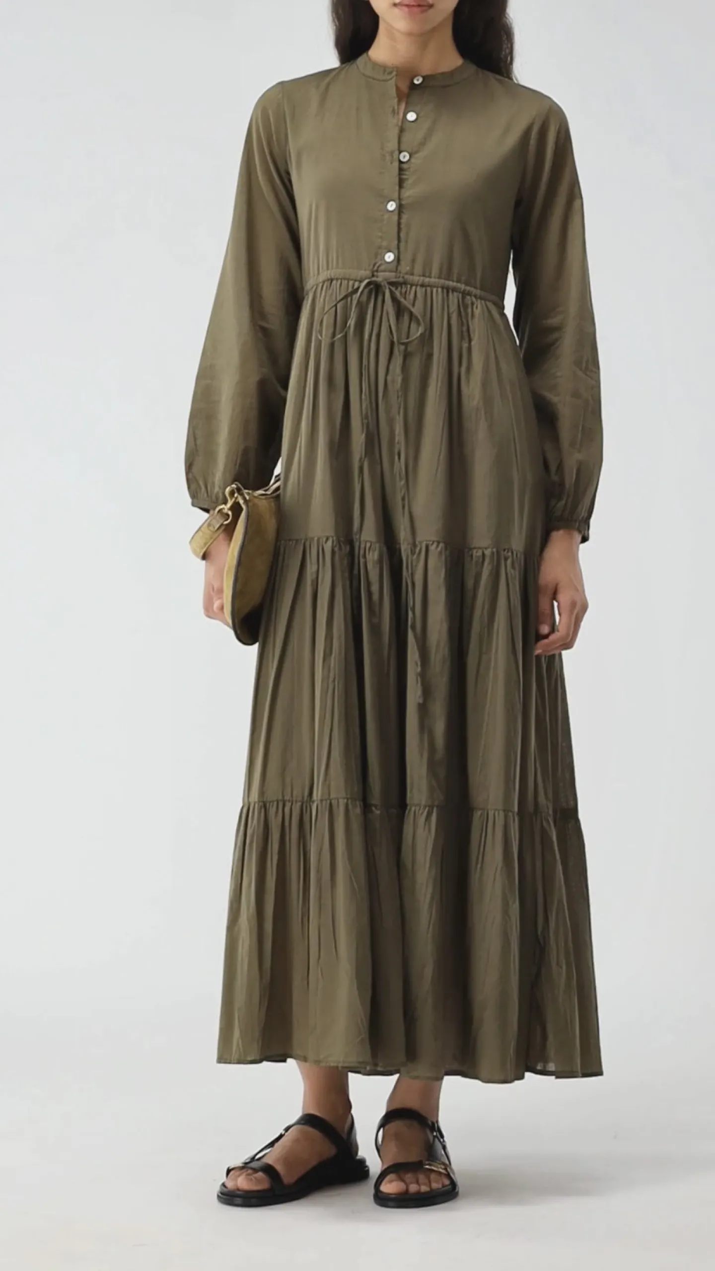 kleid_dazur_in_oliv_4.webp Ladneri Kleider<Kleid d'Azur in Oliv