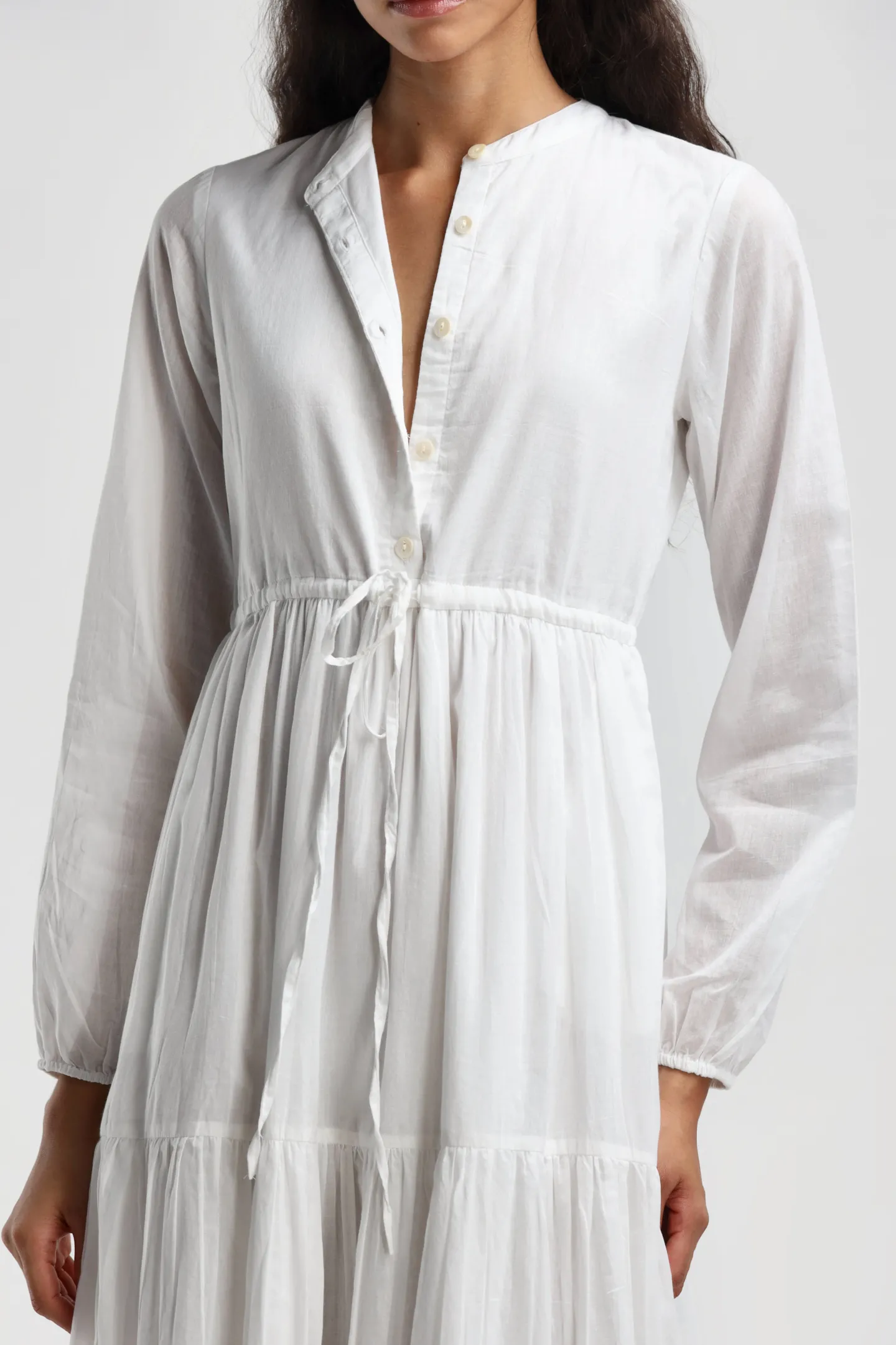 kleid_dazur_in_wei_2.webp Ladneri Kleider<Kleid d'Azur in Weiß