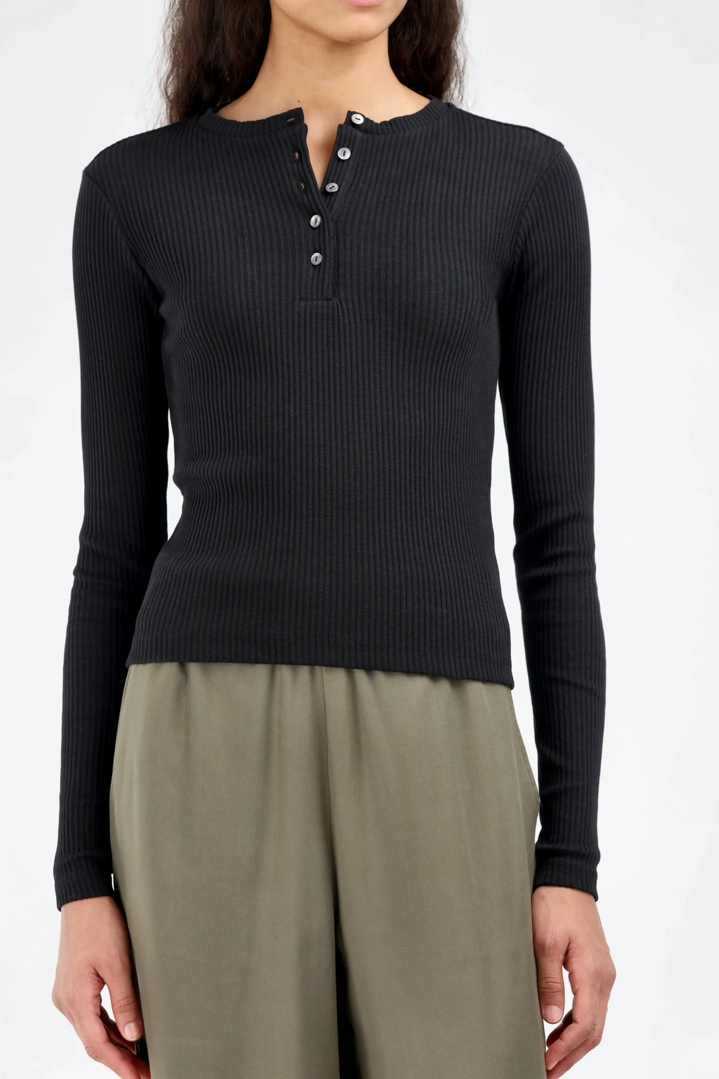 longsleeve_bandol_in_schw_2.webp Ladneri Shirts, Tank Tops & Longsleeves<Longsleeve Bandol in Schwarz
