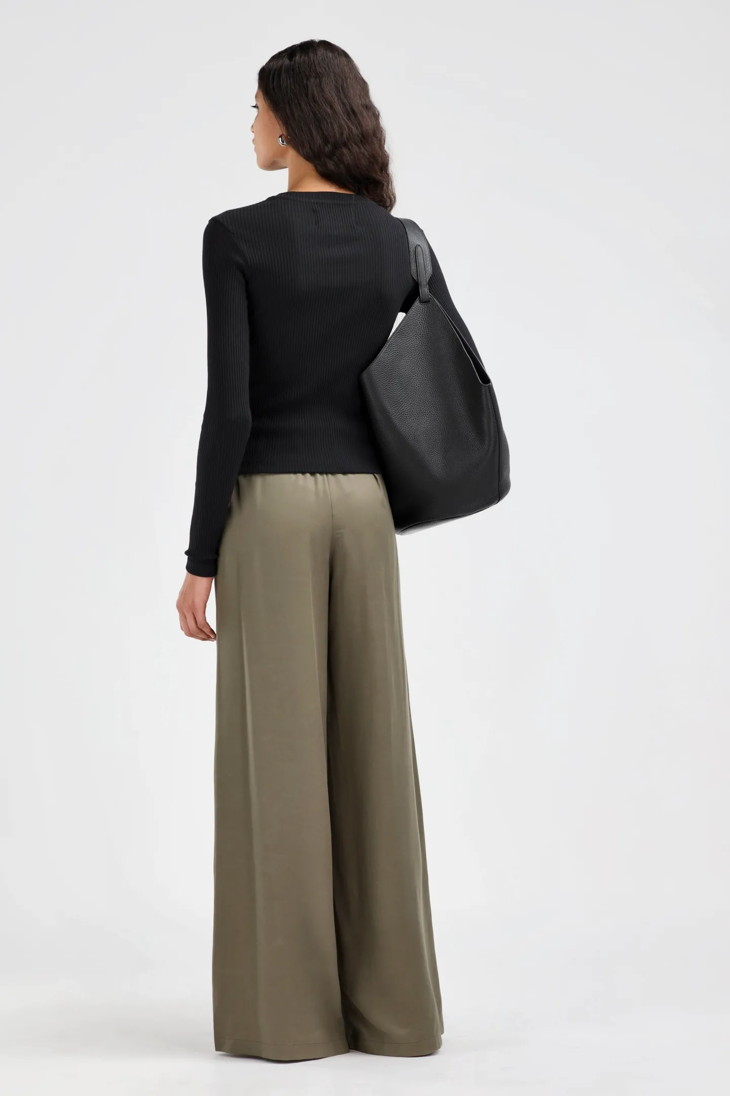 longsleeve_bandol_in_schw_3.webp Ladneri Shirts, Tank Tops & Longsleeves<Longsleeve Bandol in Schwarz