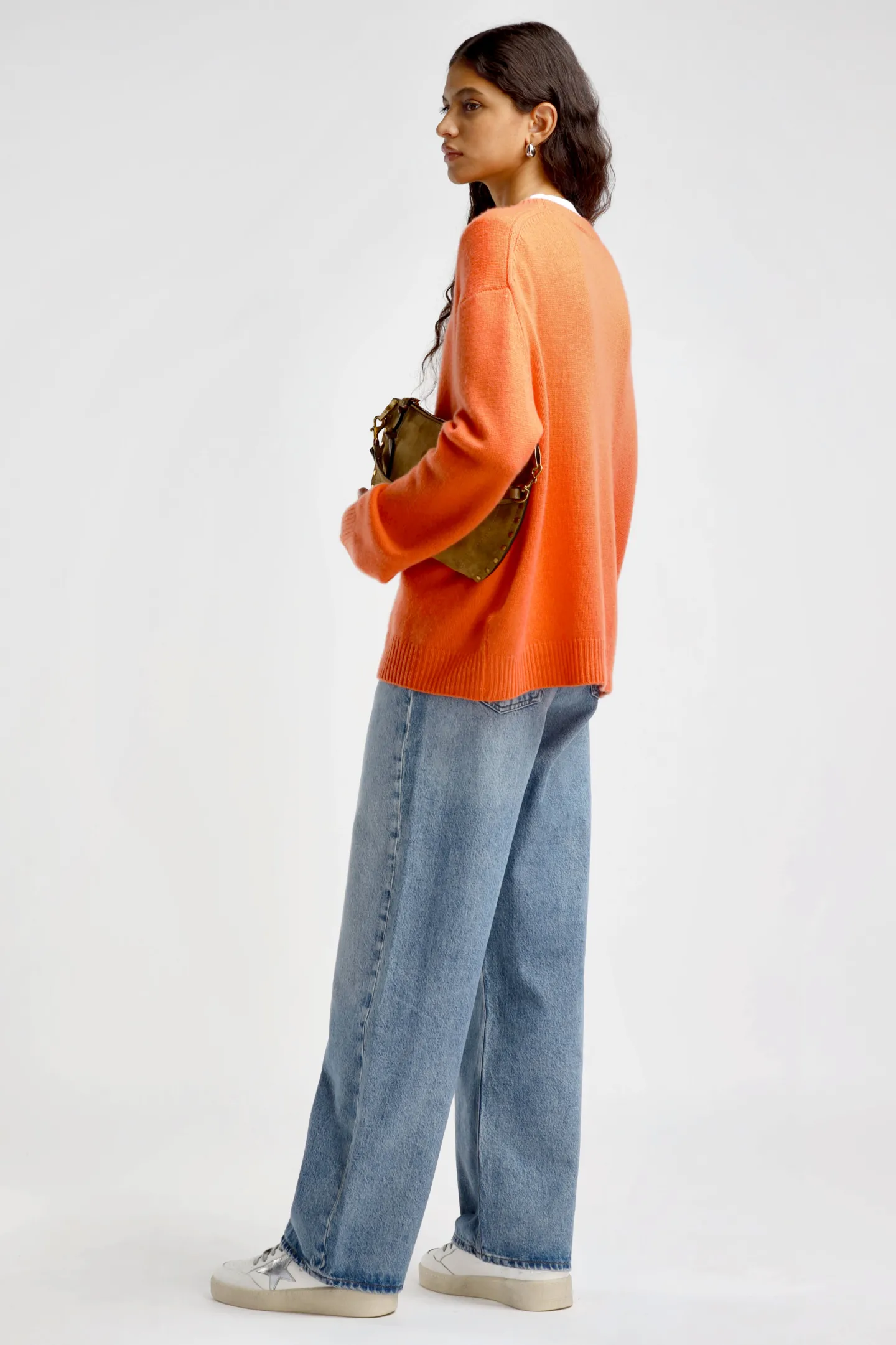 pullover_charlot_in_orang_3.webp Ladneri Pullover<Pullover Charlot in Orange