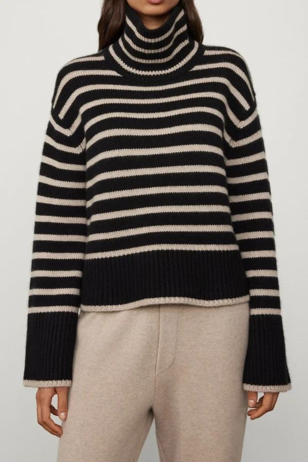 Lisa Yang Pullover<Pullover Fleur in Black/Sand