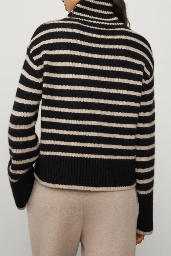 Lisa Yang Pullover<Pullover Fleur in Black/Sand