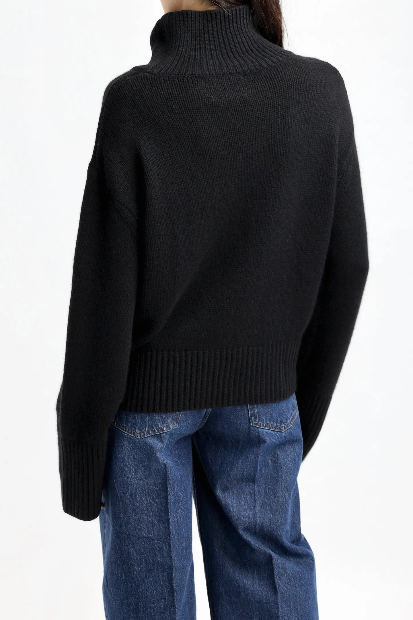 pullover_fleur_in_schwarz_2.webp Lisa Yang Pullover<Pullover Fleur in Schwarz