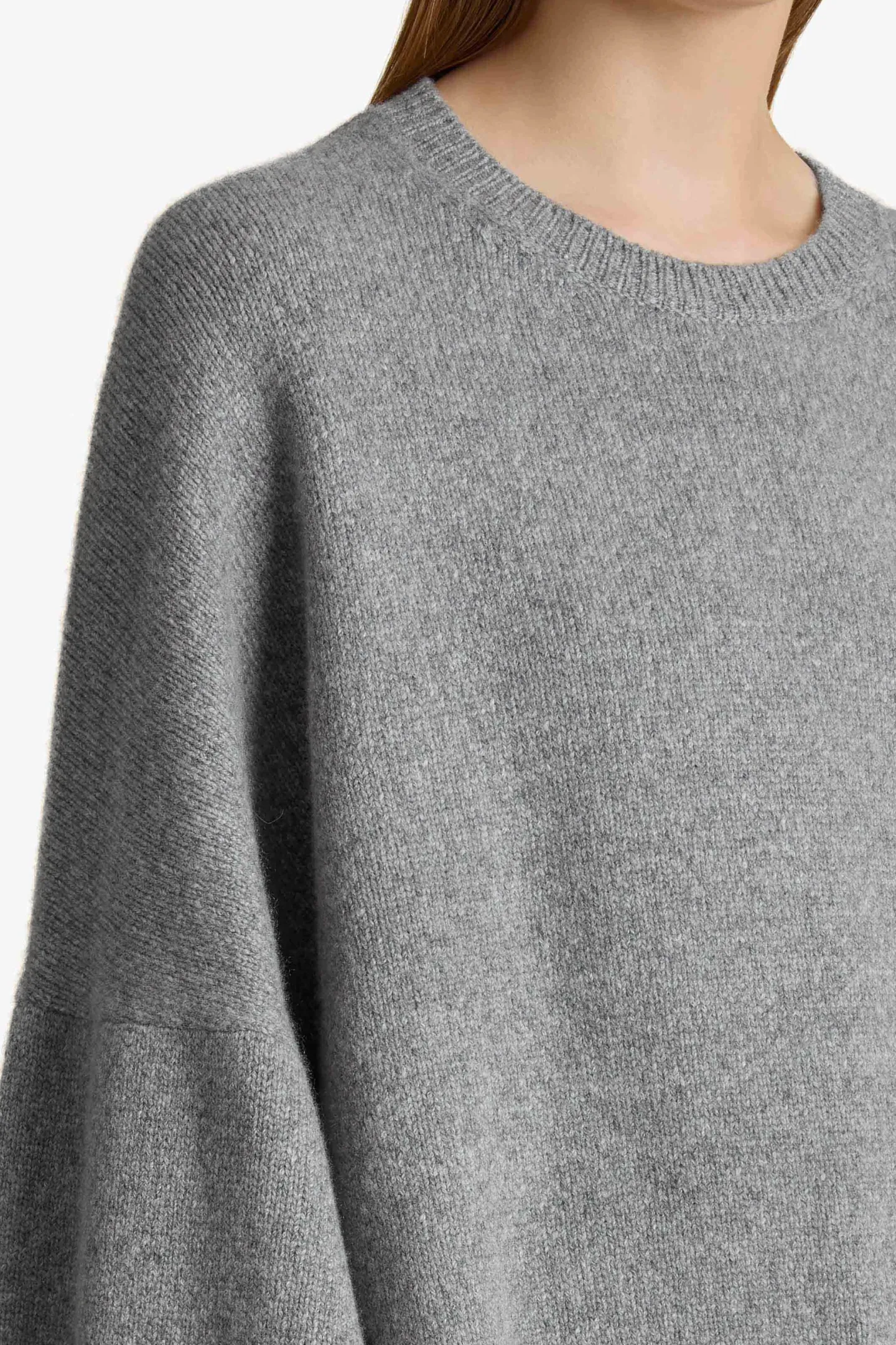 pullover_margaux_in_fog_3.webp Khaite Pullover<Pullover Margaux in Fog