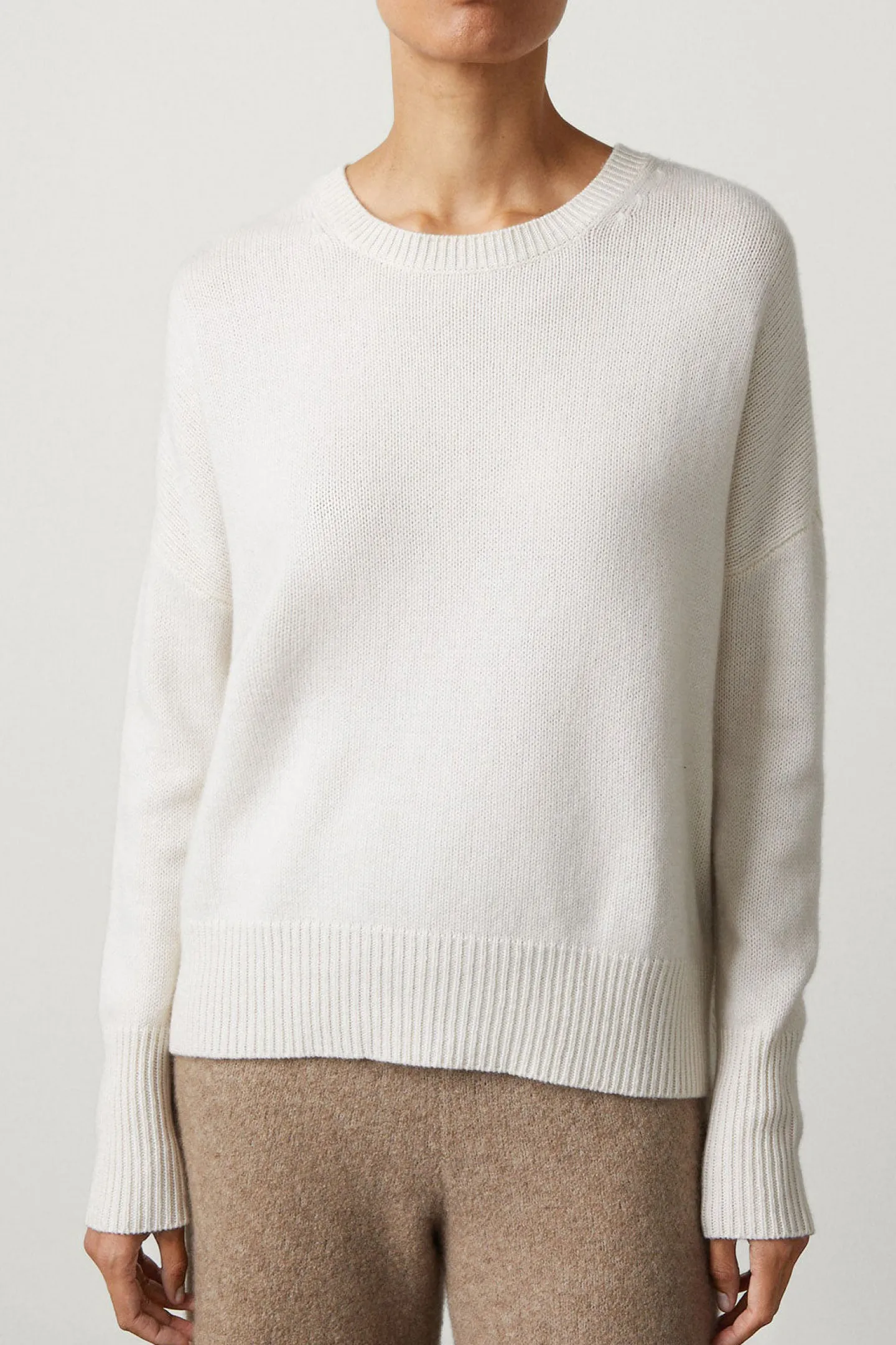 pullover_mila_in_cream_2.webp Lisa Yang Pullover<Pullover Mila in Cream