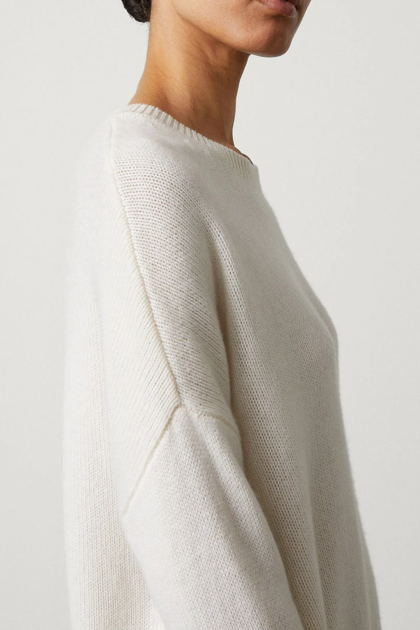 pullover_mila_in_cream_3.webp Lisa Yang Pullover<Pullover Mila in Cream