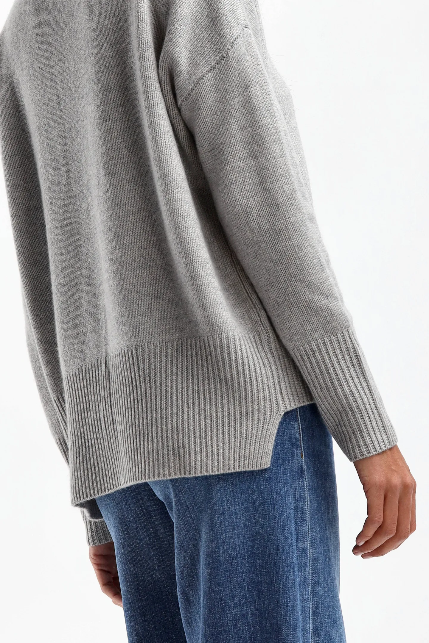 pullover_mila_in_dove_gre_3.webp Lisa Yang Pullover<Pullover Mila in Dove Grey