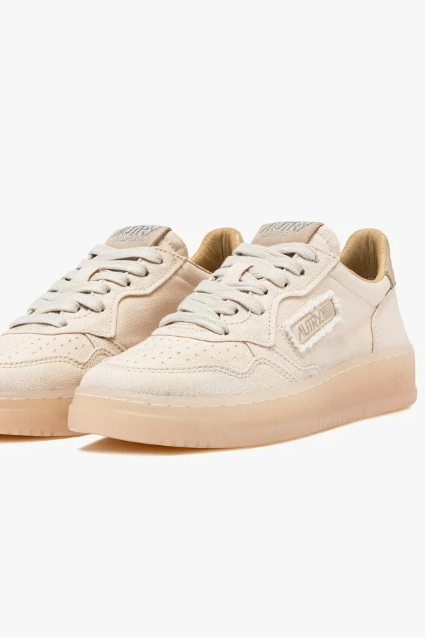 Autry Sneaker | Low Top<Sneaker Medalist Canvas in Ivory