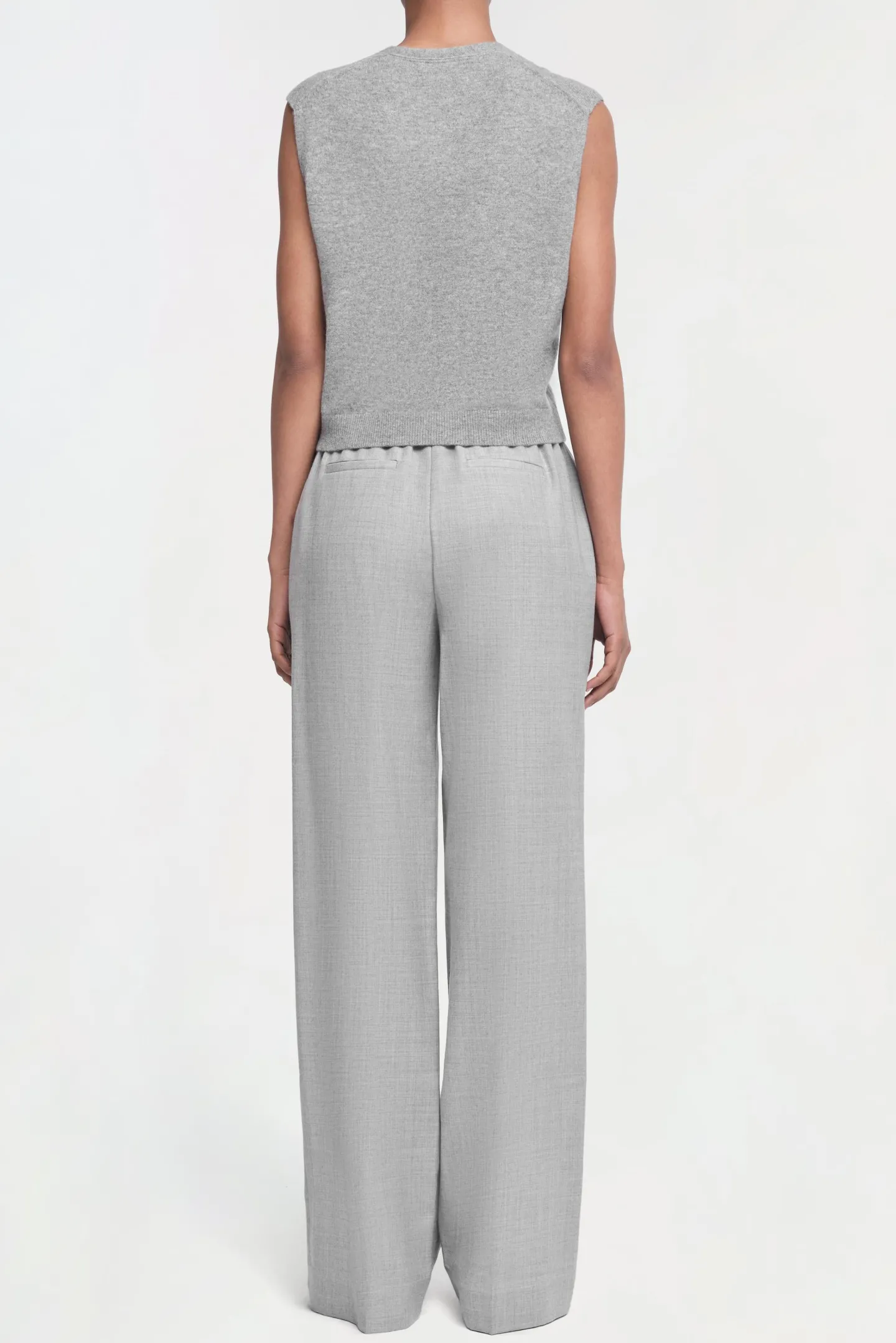 strickweste_rozzi_in_nick_2.webp Simkhai Strickjacken<Strickweste Rozzi in Nickel Melange