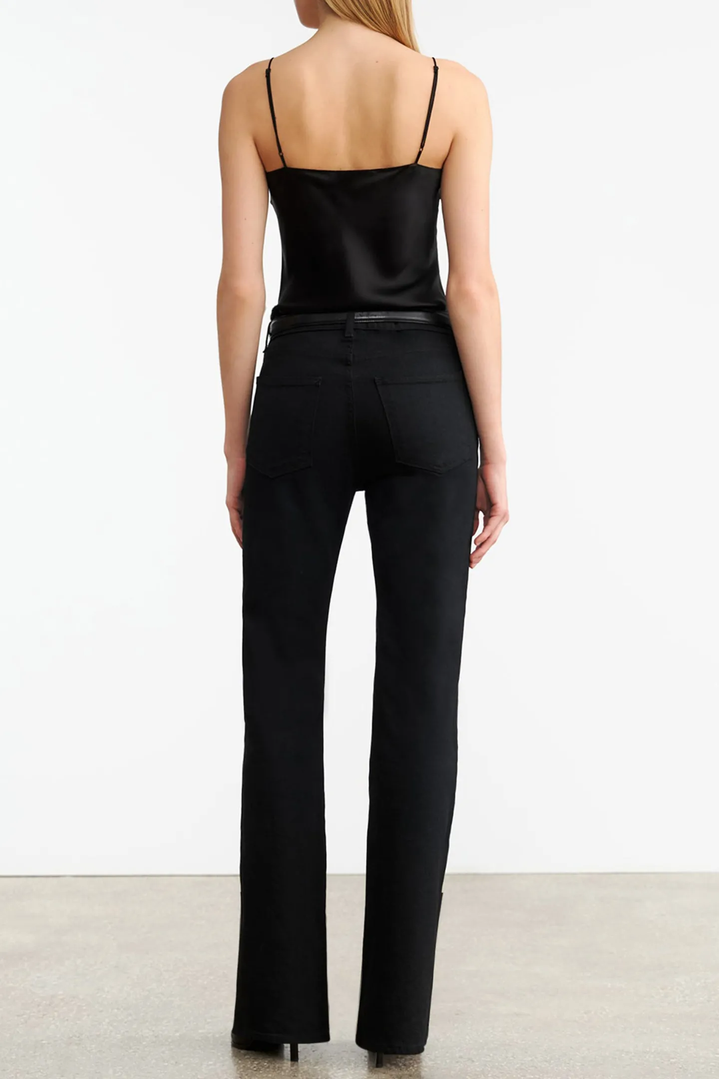 top_isabella_cami_in_schw_3.webp Nili Lotan Blusen & Tops<Top Isabella Cami in Schwarz