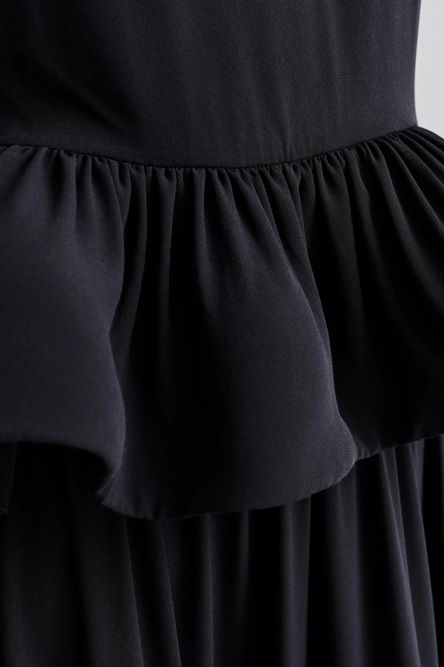 top_lune_in_schwarz_4.webp Malina Blusen & Tops<Top Lune in Schwarz