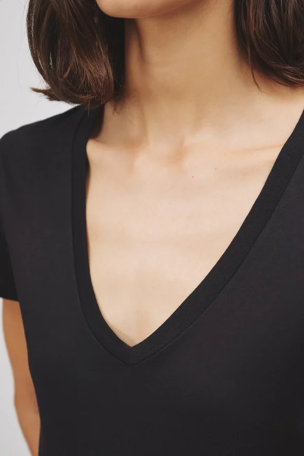 Nili Lotan Shirts, Tank Tops & Longsleeves<T-Shirt Carol in Jet Black