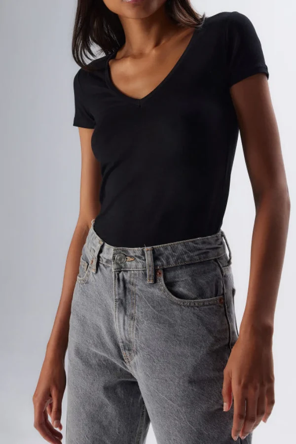 Majestic Filatures Shirts, Tank Tops & Longsleeves<T-Shirt mit V in Schwarz