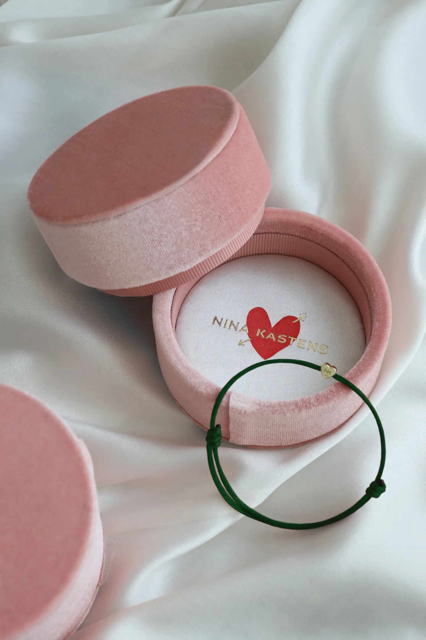 armband_heart_in_nyc_gree_3.webp Nina Kastens x Anita Hass Schmuck | Fine Jewelry<Armband 'Heart' in NYC Green