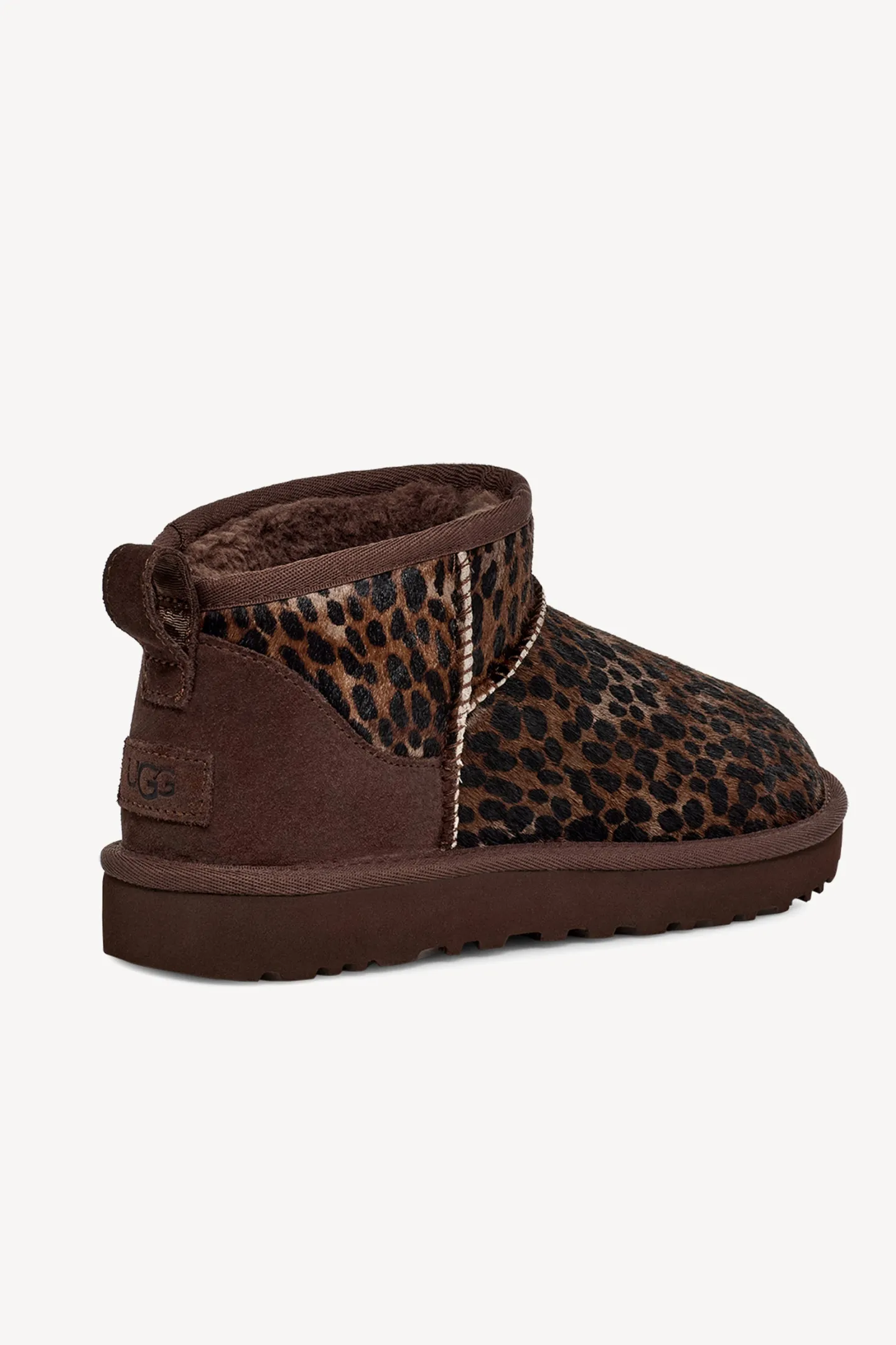 boots_classic_ultra_mini__3-1.webp UGG Stiefel & Boots<Boots Classic Ultra Mini Caspian in Burnt Cedar