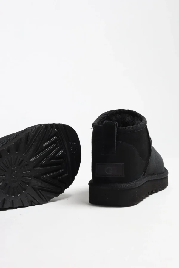 UGG Stiefel & Boots<Boots Classic Ultra Mini in Schwarz