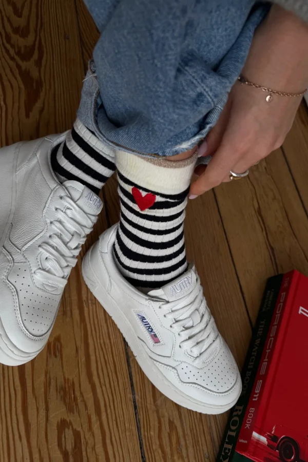 Anita Hass Socken<Gestreifte Socken 'Heart' in Ivory/Navy