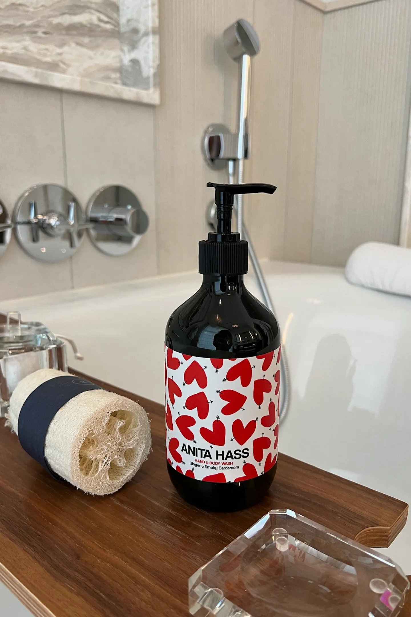 handbody_wash_heart_ginge_1.webp Anita Hass Home<Hand/Body Wash 'Heart' Ginger & Smoky Cardamom