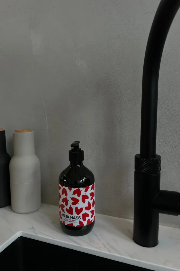 Anita Hass Home<Hand/Body Wash 'Heart' Peppermint & Dark Cedar