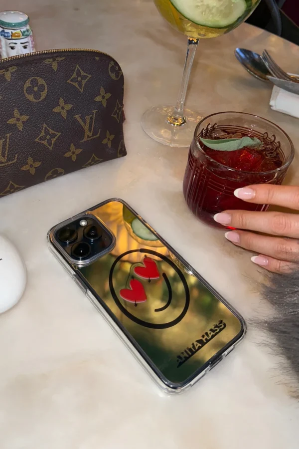 Anita Hass Handyhüllen<Handyhülle 'Smiley' in Mirror