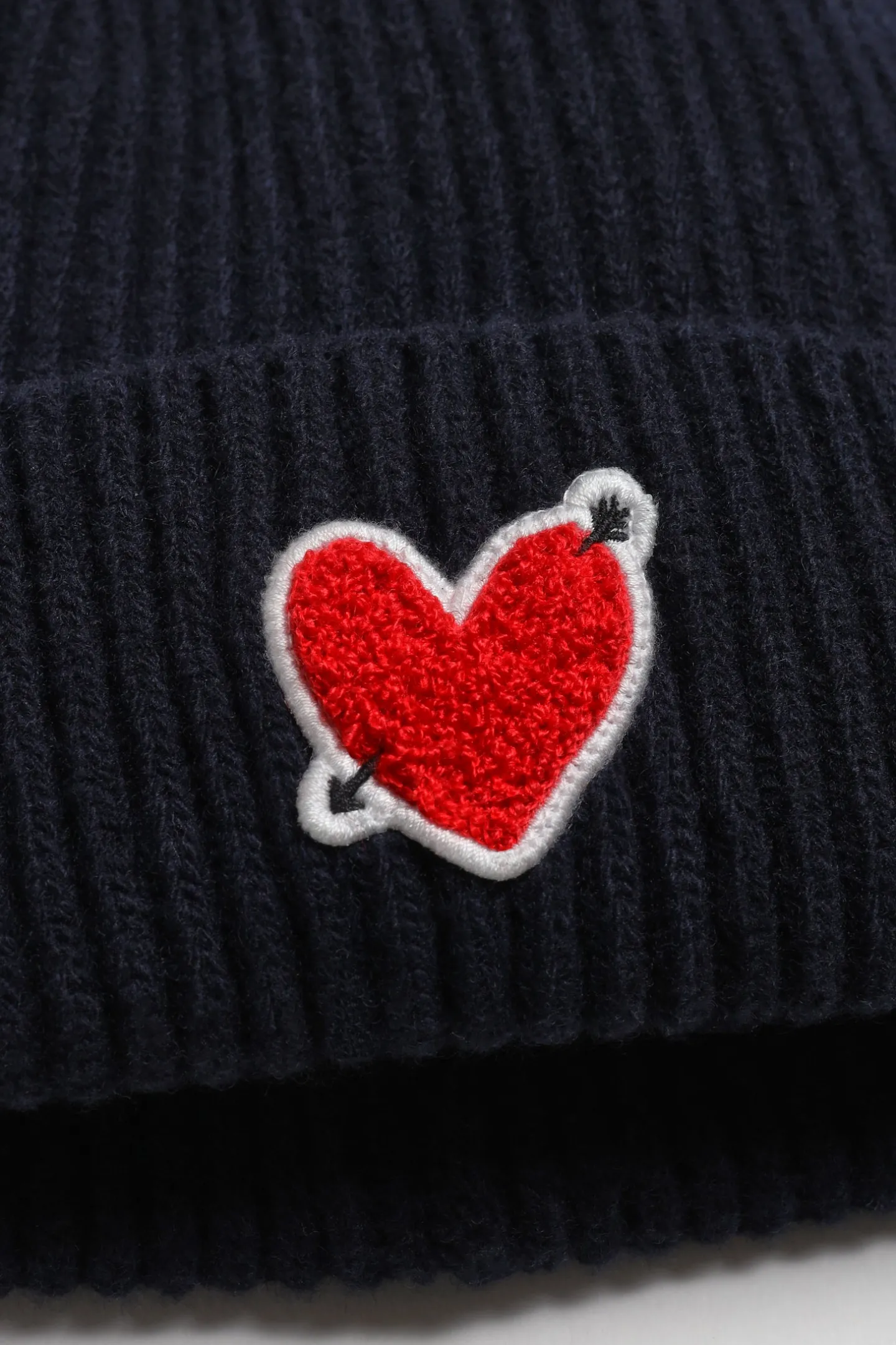 mtze_heart_in_navy_2.webp Anita Hass Caps & Mützen<Mütze 'Heart' in Navy