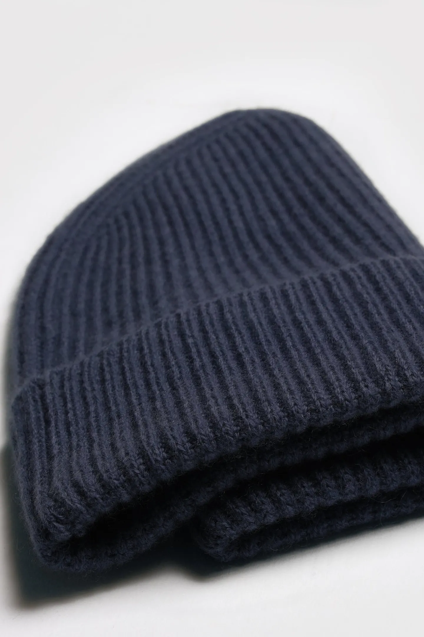 mtze_st_moritz_in_peacoat_2.webp Ladneri Caps & Mützen<Mütze St. Moritz in Peacoat