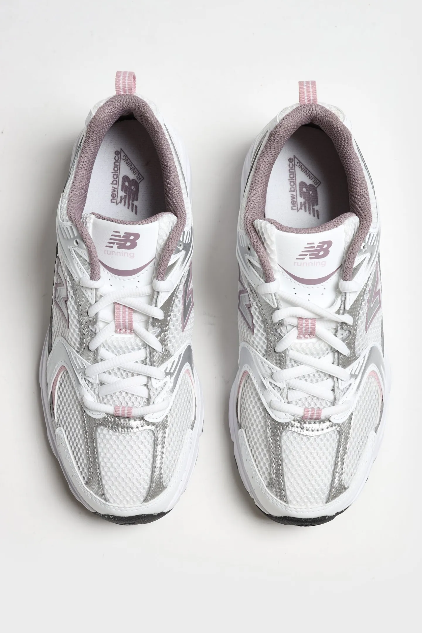 sneaker__in_rose_whitesil_1.webp New Balance Sneaker | Low Top<Sneaker 530 in Rose White/Silver Metallic
