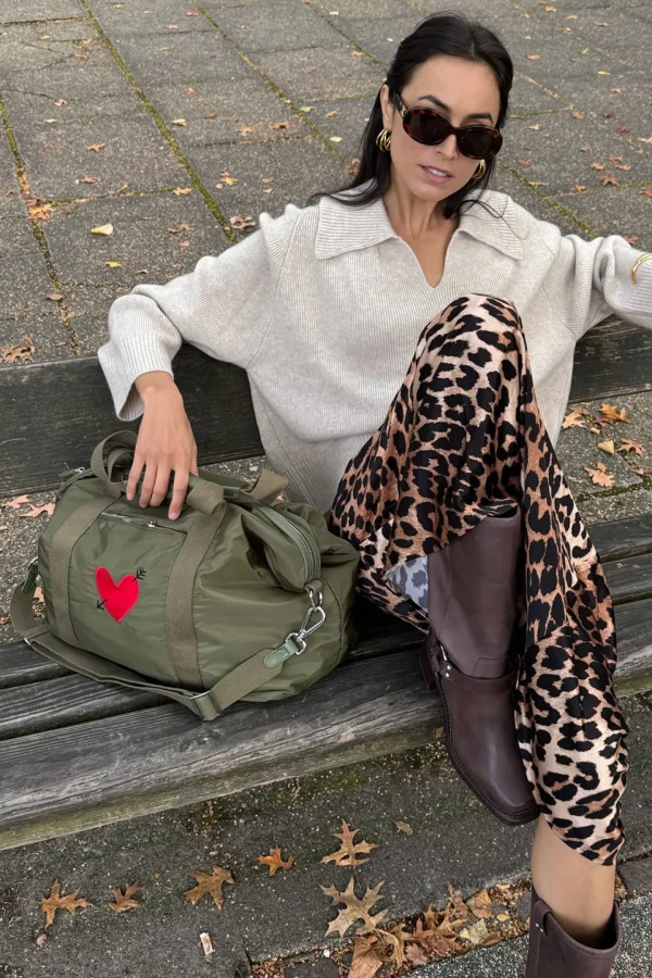 Anita Hass Shopper<Tasche 'Heart' in Oliv Nylon