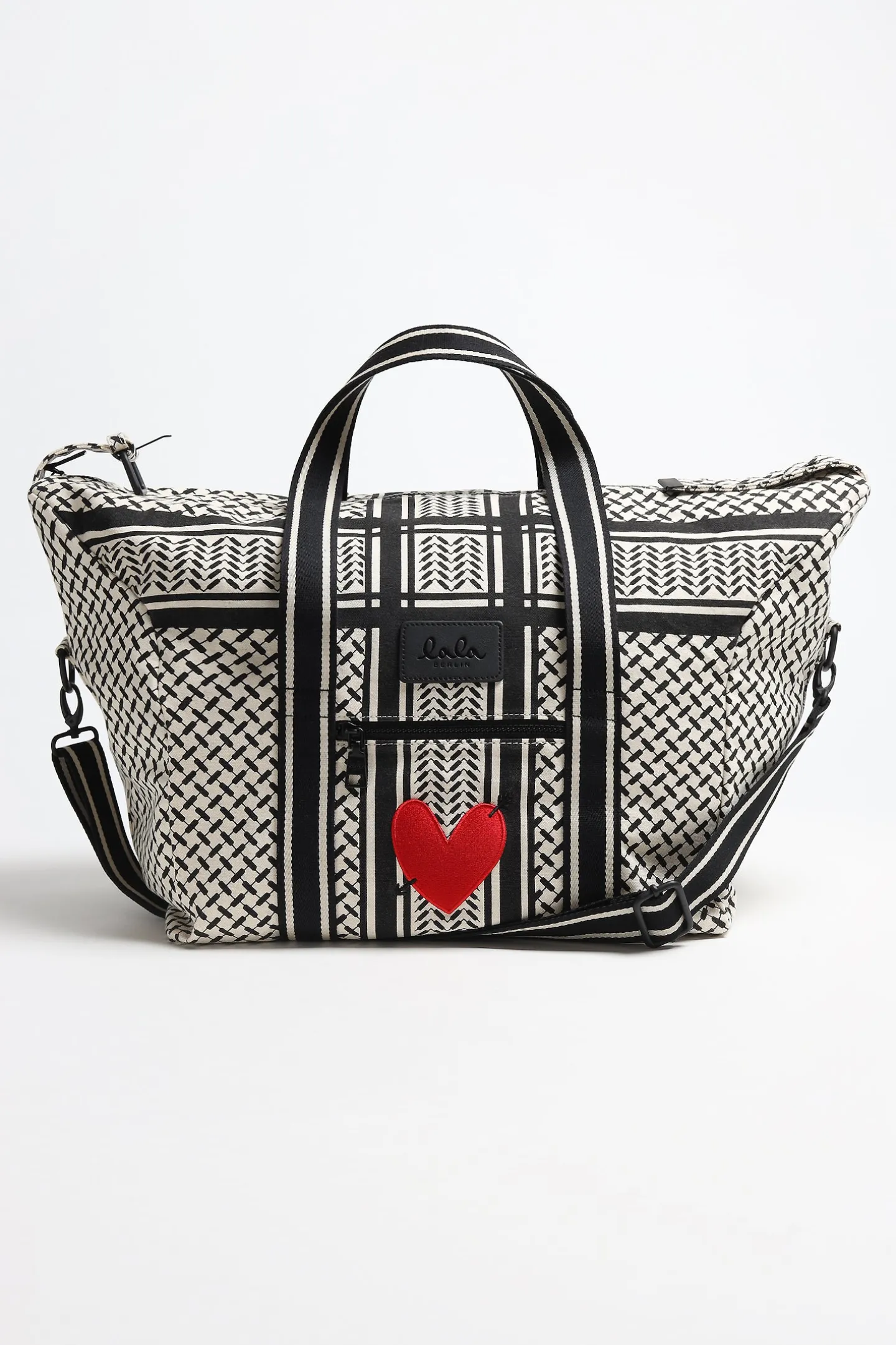 tasche_muriel_heart_in_sc_3.webp Lala Berlin x Anita Hass Shopper<Tasche Muriel 'Heart' in Schwarz/Weiß